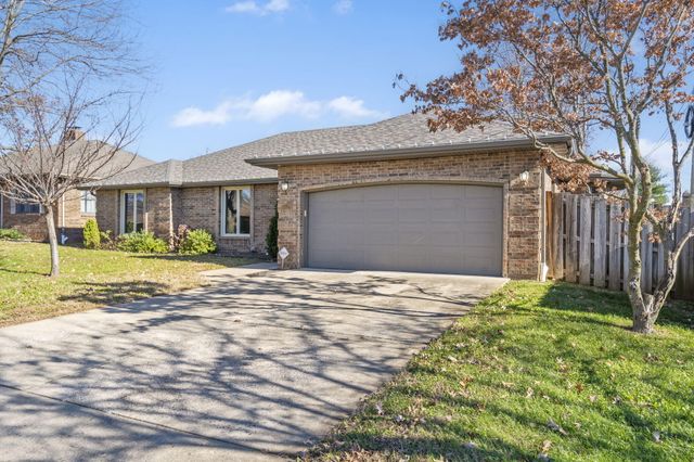 3528 S Southvale Court, Springfield, MO 65804