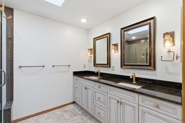 3528 S Southvale Court, Springfield, MO 65804