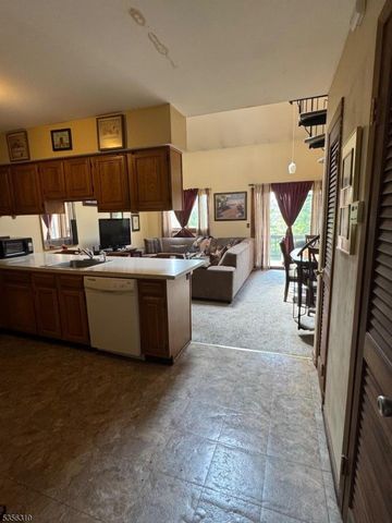 8 Le Touquet Unit 4 4, Vernon Twp., NJ 07462