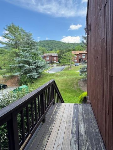 8 Le Touquet Unit 4 4, Vernon Twp., NJ 07462