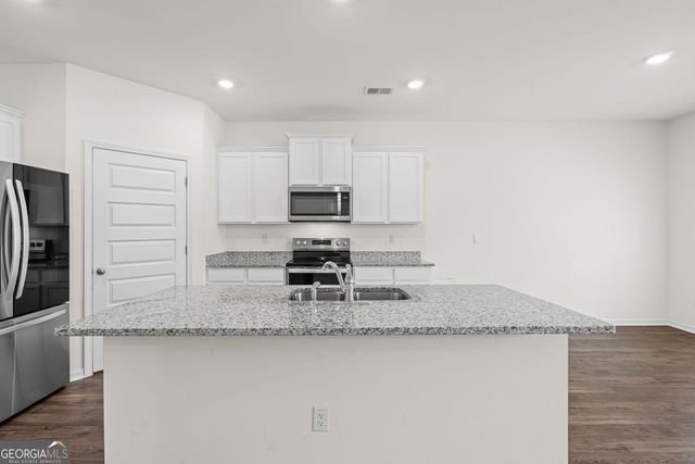 166 Champlain Road, Hoschton, GA 30548