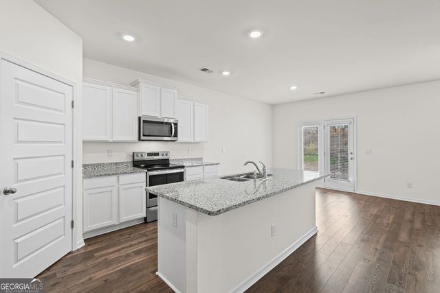 166 Champlain Road, Hoschton, GA 30548