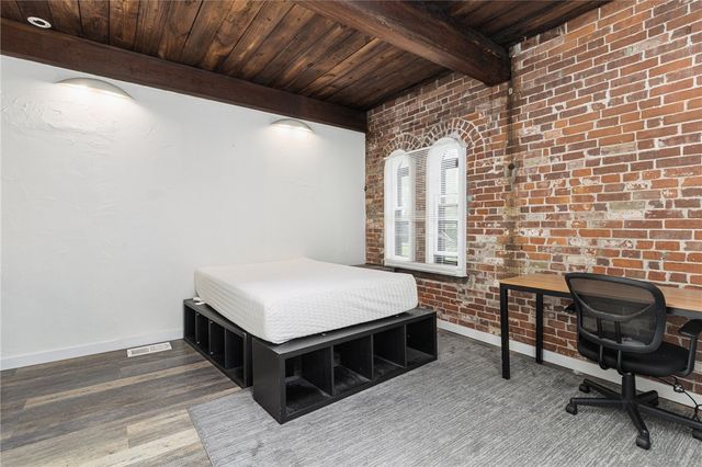 369 Thayer Street, Providence, RI 02906