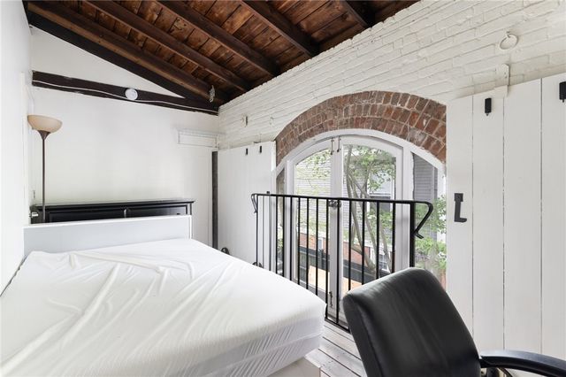 369 Thayer Street, Providence, RI 02906