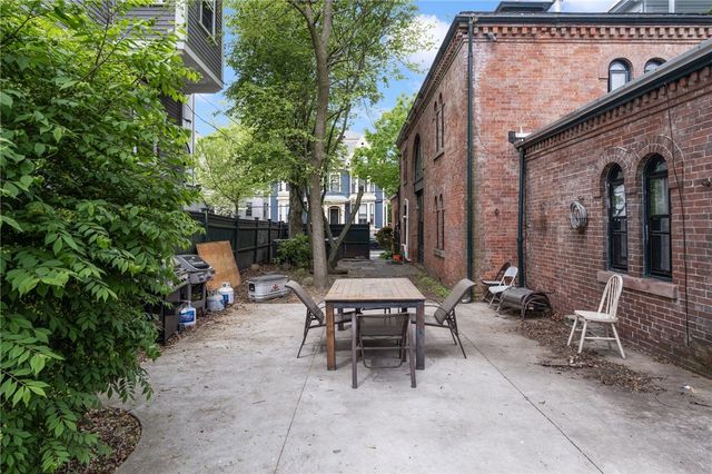 369 Thayer Street, Providence, RI 02906