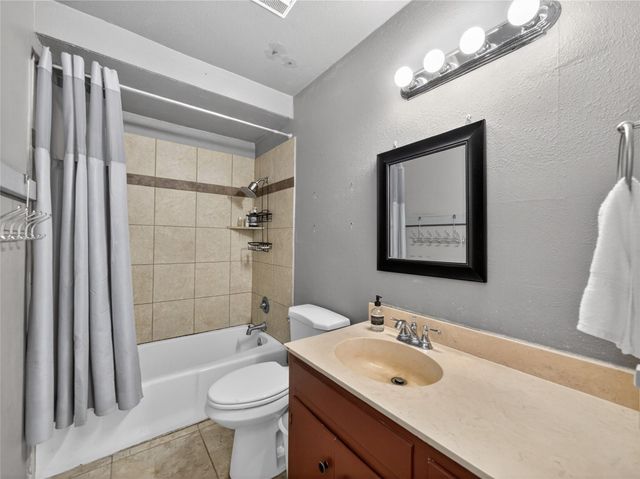 1405 Southwood Hills DR, Taylor, TX 76574