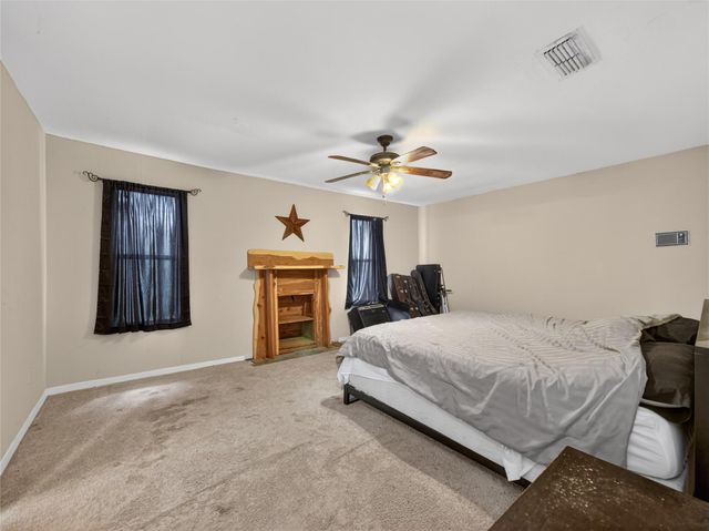 1405 Southwood Hills DR, Taylor, TX 76574