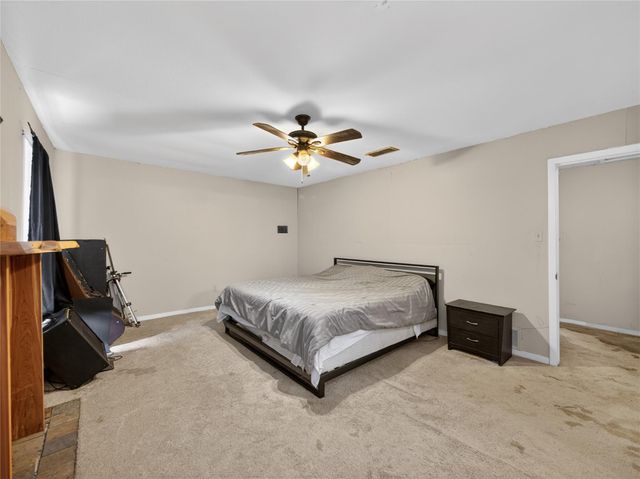 1405 Southwood Hills DR, Taylor, TX 76574