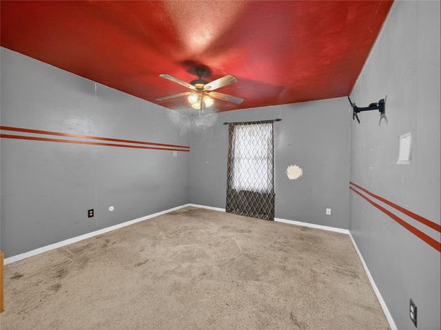 1405 Southwood Hills DR, Taylor, TX 76574