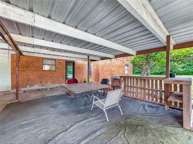 1405 Southwood Hills DR, Taylor, TX 76574