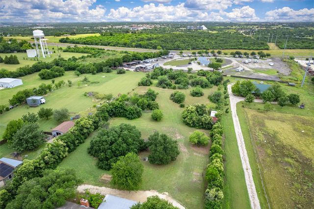 1405 Southwood Hills DR, Taylor, TX 76574