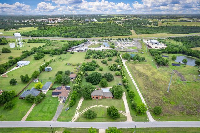 1405 Southwood Hills DR, Taylor, TX 76574