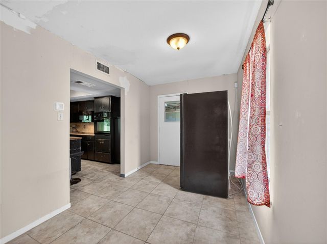 1405 Southwood Hills DR, Taylor, TX 76574