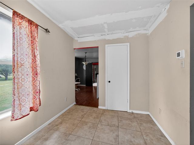 1405 Southwood Hills DR, Taylor, TX 76574
