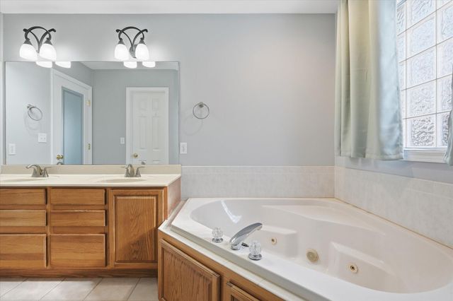 902 SHAKERTOWN WAY, Columbia, MO 65203