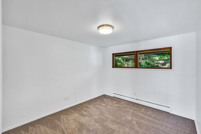 10401 N College Cir, Spokane, WA 99218