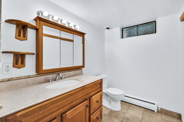 10401 N College Cir, Spokane, WA 99218
