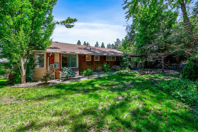 10401 N College Cir, Spokane, WA 99218