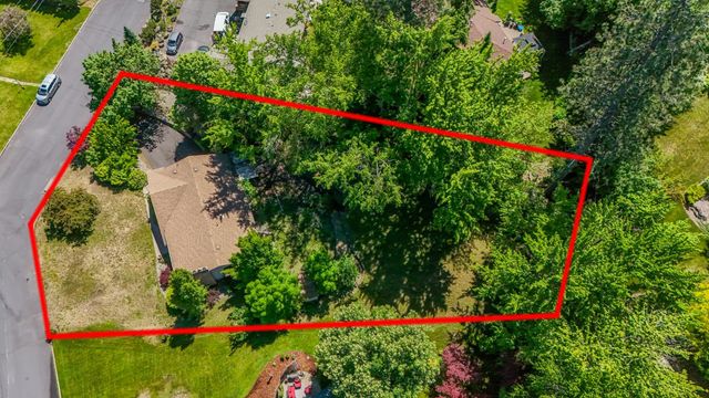 10401 N College Cir, Spokane, WA 99218