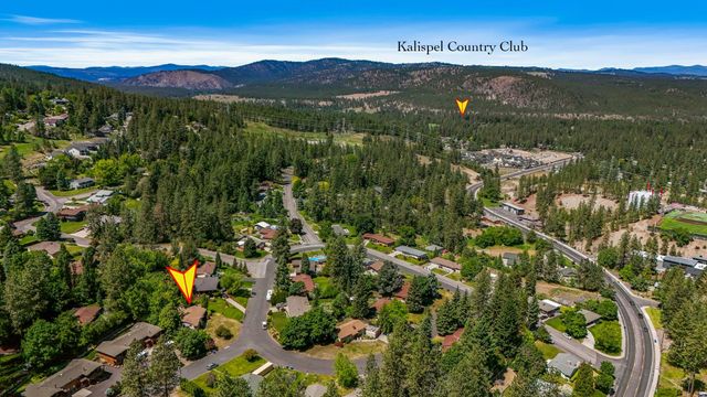 10401 N College Cir, Spokane, WA 99218