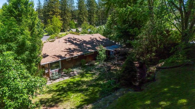 10401 N College Cir, Spokane, WA 99218