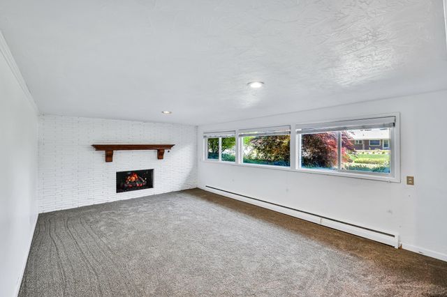 10401 N College Cir, Spokane, WA 99218