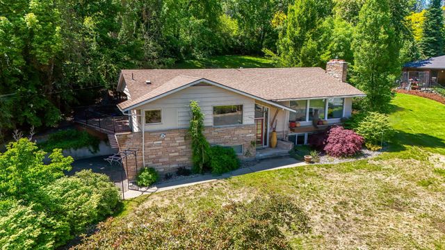 10401 N College Cir, Spokane, WA 99218