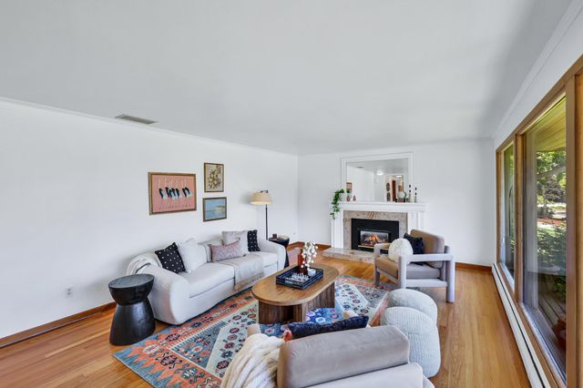 10401 N College Cir, Spokane, WA 99218
