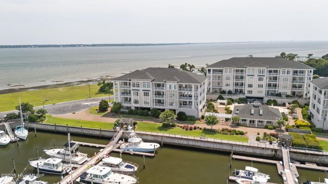 150 Lands End Road B22 The Shores, Morehead City, NC 28557