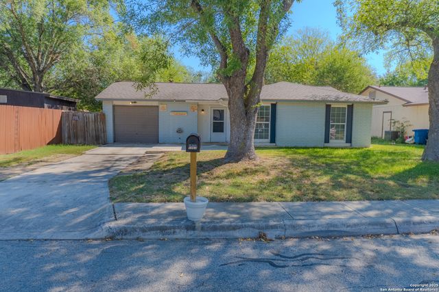 5962 Cliff Valley, San Antonio, TX 78250