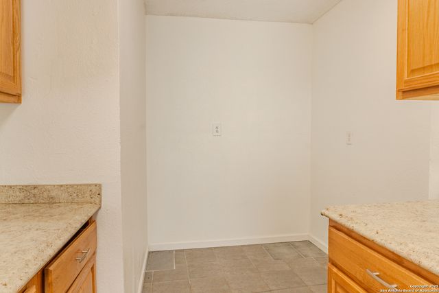 5962 Cliff Valley, San Antonio, TX 78250