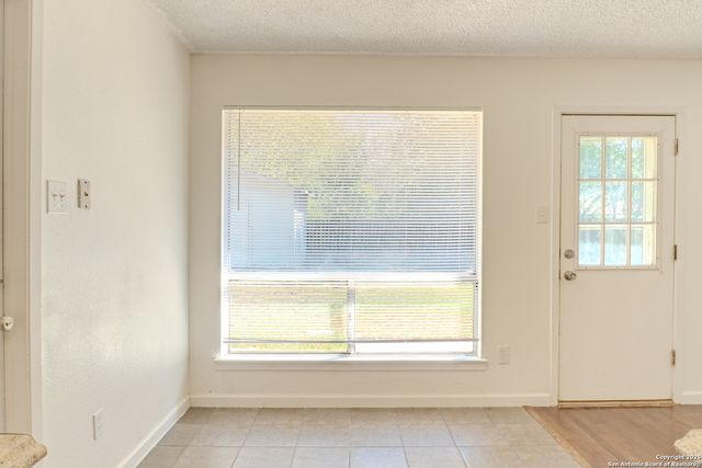 5962 Cliff Valley, San Antonio, TX 78250