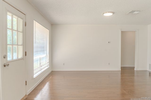 5962 Cliff Valley, San Antonio, TX 78250