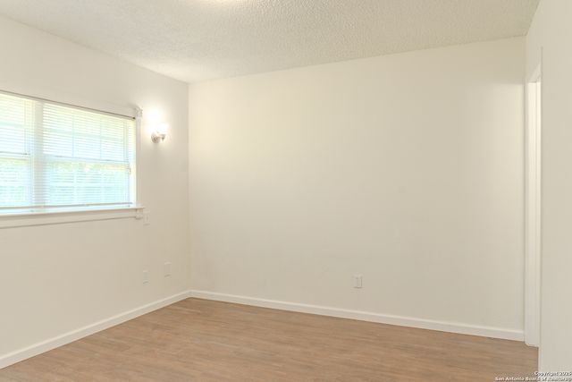 5962 Cliff Valley, San Antonio, TX 78250
