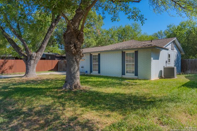 5962 Cliff Valley, San Antonio, TX 78250