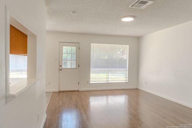 5962 Cliff Valley, San Antonio, TX 78250