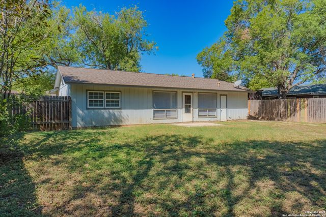 5962 Cliff Valley, San Antonio, TX 78250