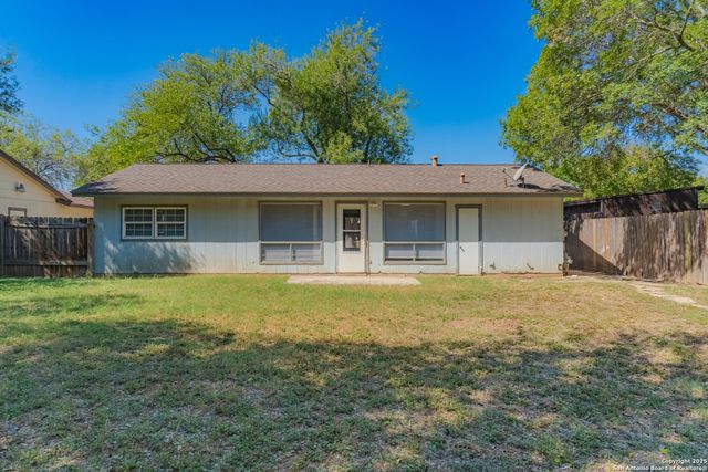 5962 Cliff Valley, San Antonio, TX 78250