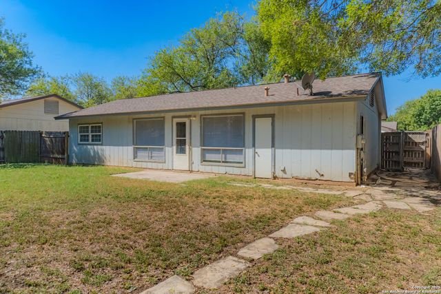 5962 Cliff Valley, San Antonio, TX 78250