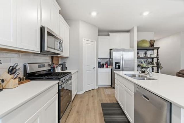 3018 Moccasin Lane, Aubrey, TX 76227