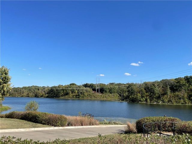 8952 Ginger Street, Lenexa, KS 66227