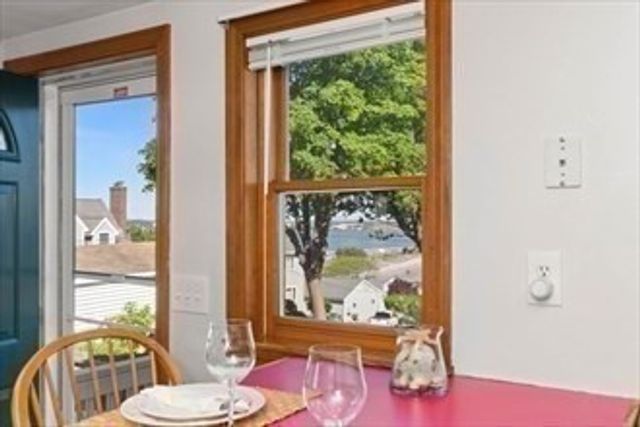 16 Simmons Rd, Nahant, MA 01908