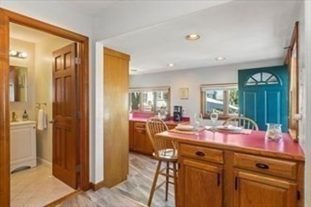 16 Simmons Rd, Nahant, MA 01908