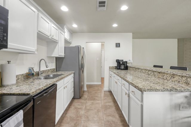 24427 Broken Bow Lane, Hockley, TX 77447