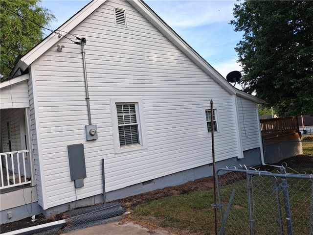 6 Allen Street, Pelzer, SC 29669