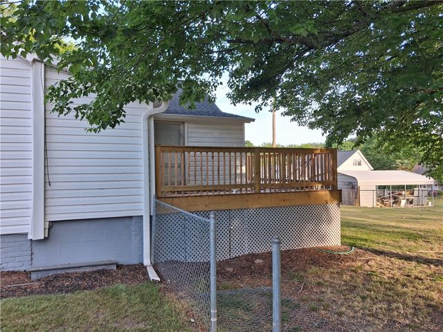 6 Allen Street, Pelzer, SC 29669