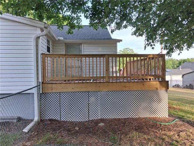 6 Allen Street, Pelzer, SC 29669