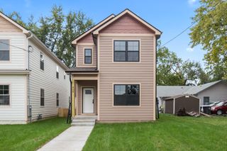 405 E Granger Avenue, Des Moines, IA 50315