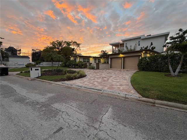 25 SANDPIPER ROAD, Tampa, FL 33609