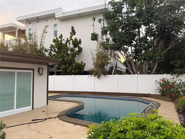 25 SANDPIPER ROAD, Tampa, FL 33609